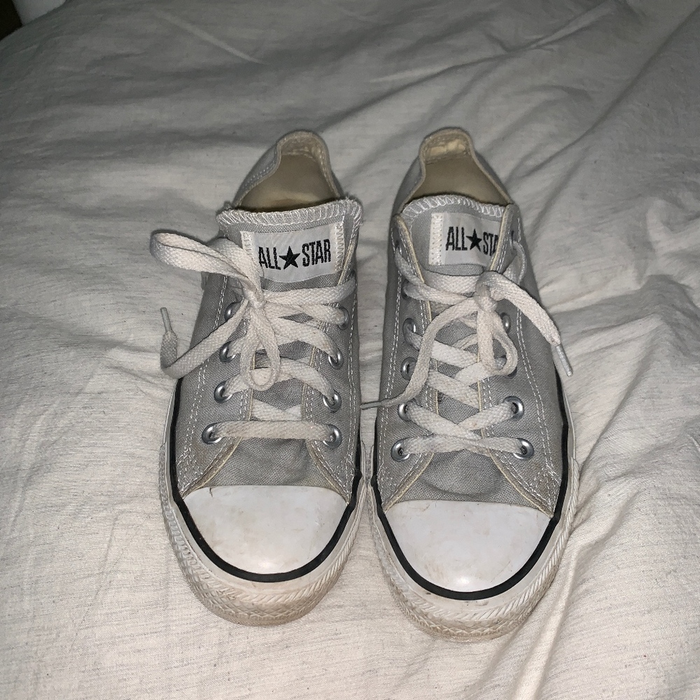 Grey low top Converse